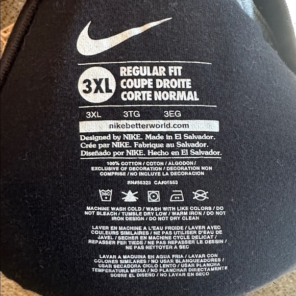 Nike Men's Black Tee with Camo Logo size 3xl - Picture 2 of 4